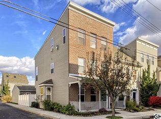 1721 Logan St, Harrisburg, PA 17102