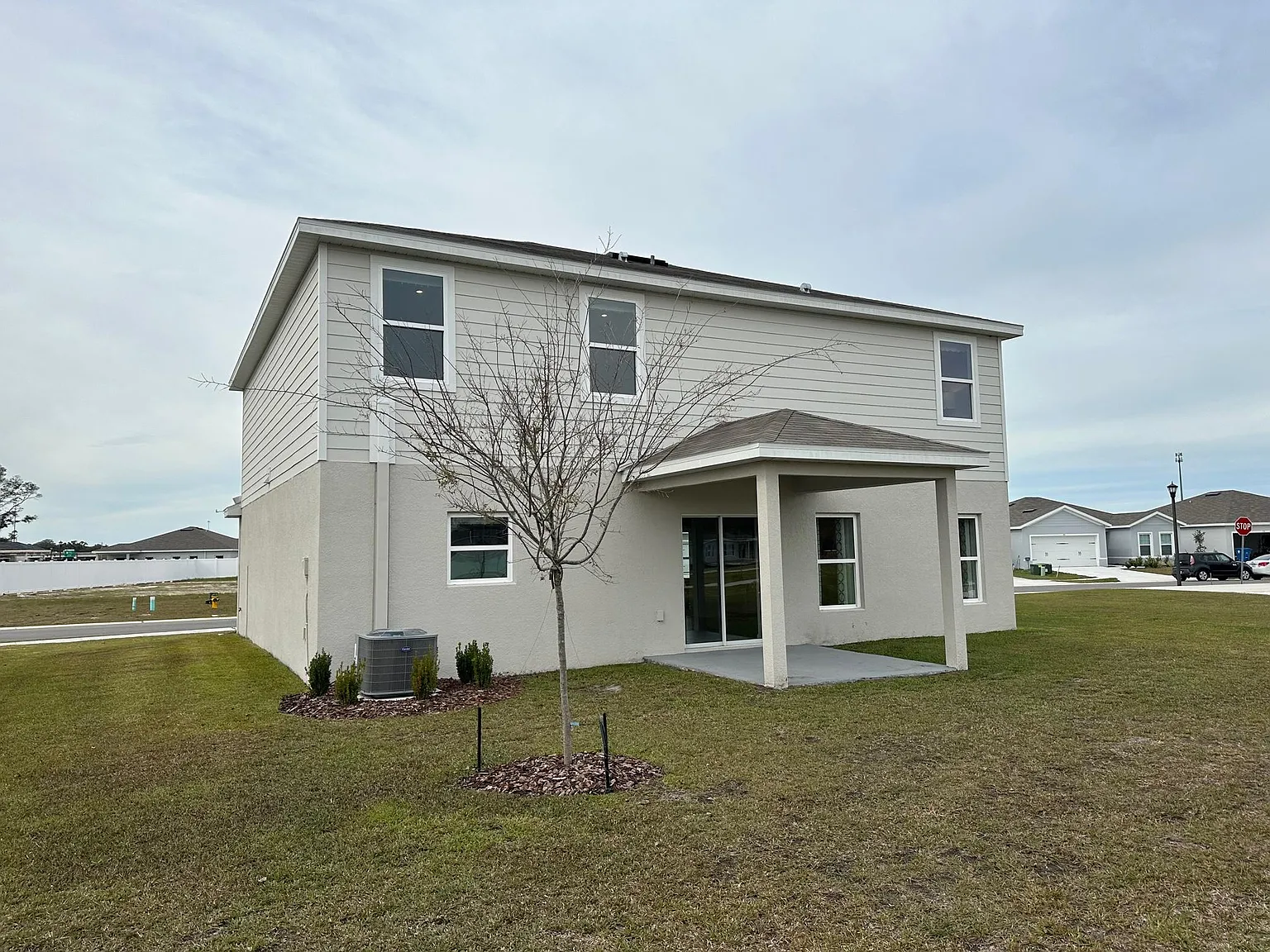 4 bed, 2.5 bath, 2240 sqft, $2,250 — Photo 2