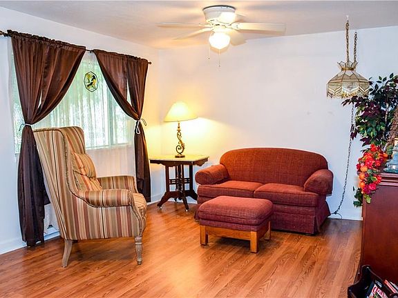 Front Family Room / sittng room as you walk in the front door.