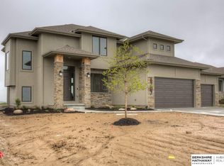 6707 S 209th St, Gretna, NE 68028