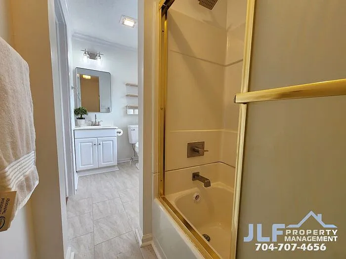 706 N Caldwell St — Photo 16