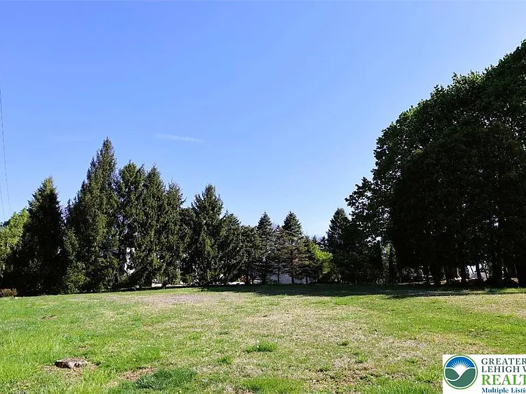 1601 Lieb Rd — Photo 43