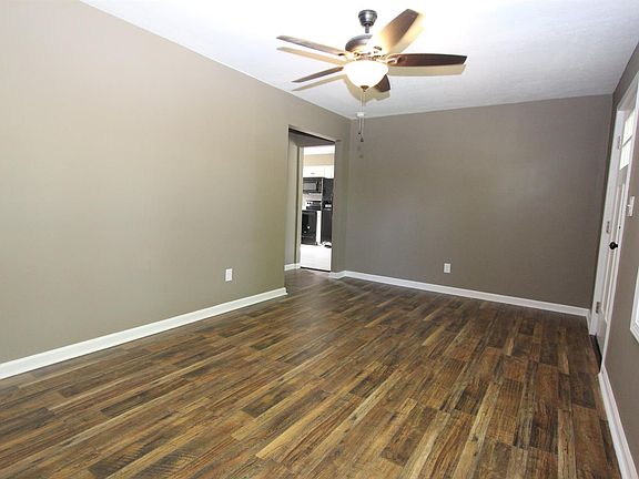 5th image of 1036 Terri Ln