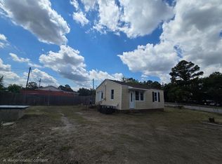1919 Half Moon Cir, Fayetteville, NC 28311