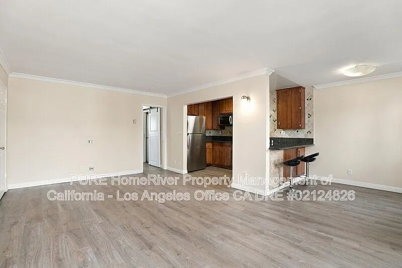 2 bed, 2.0 bath, 950 sqft, $3,195 — Photo 3