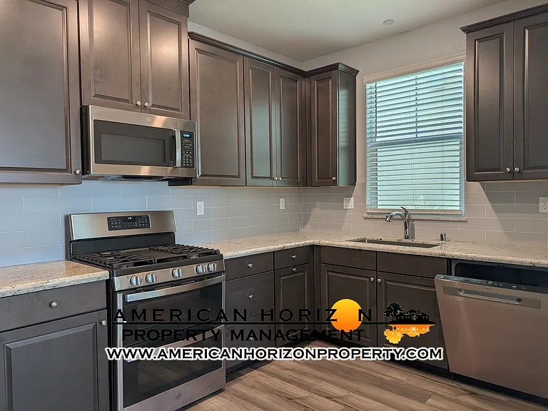 6416 Campus Pkwy — Photo 10