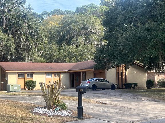 3rd image of 10808 Leeds Gate Rd