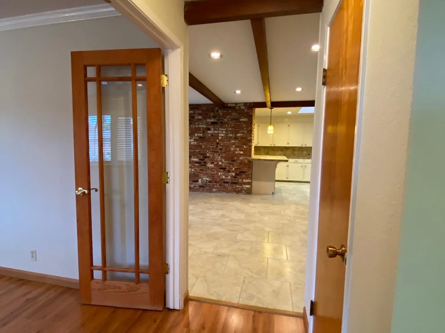 3 bed, 2.5 bath, 1800 sqft, $4,700 — Photo 4