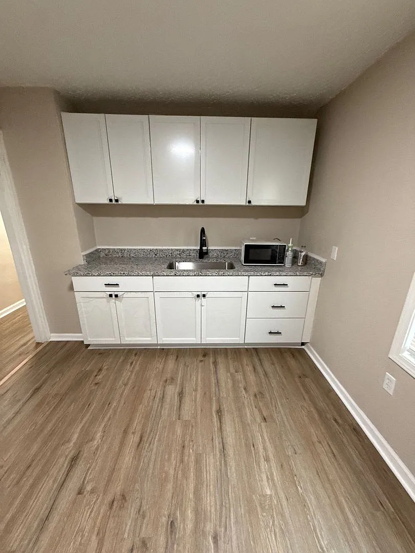 Coming Soon Beautifully Updated Home *Coming Soon (Move-in ready by 8/14 or Sooner)*! — Photo 4