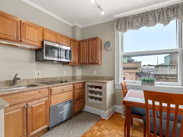 21 Beacon St APT 10E, Boston, MA 02108