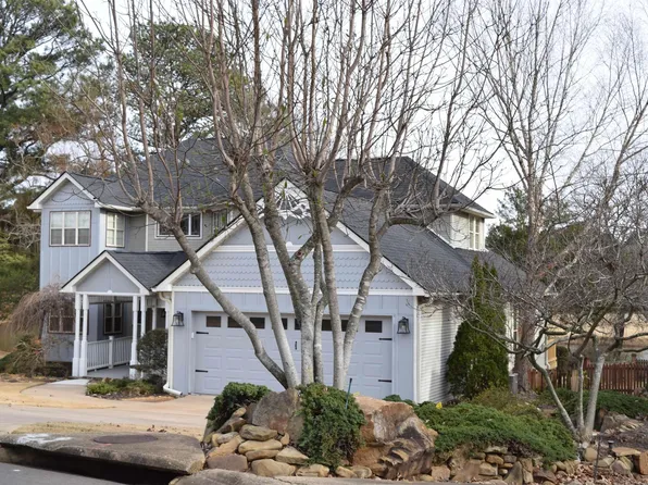 6 Masters Place Dr, Maumelle, AR 72113