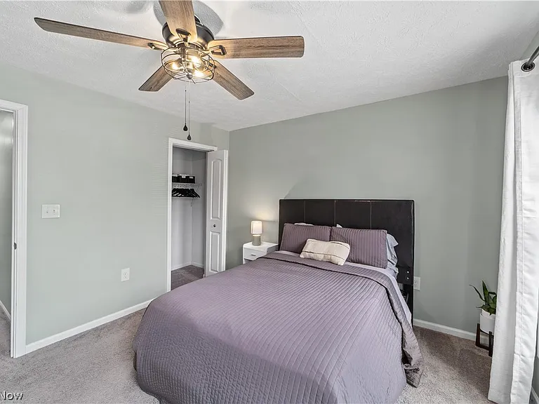 3251 Marvin Ave — Photo 16