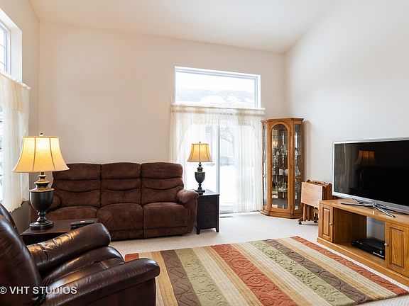 3rd image of 249 Nicole Dr Unit A