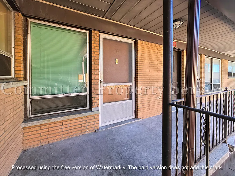16611 Greenfield Rd #10 — Photo 9