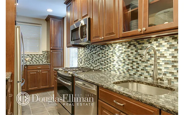 Sold by Douglas Elliman | media 41