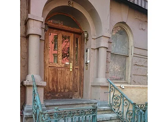 Rented by Renetta Real Estate | media 72