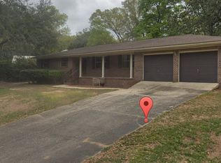 2137 Club House Dr, Lillian, AL 36549