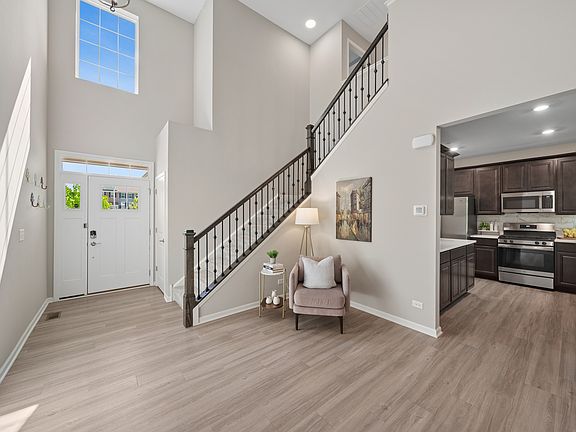 3rd image of 1513 Kraft Ave