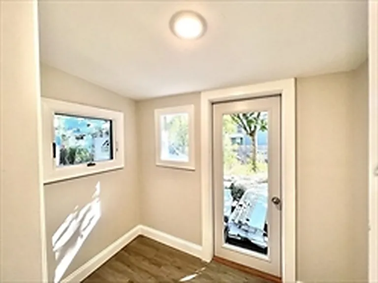6 La Grange Pl — Photo 6