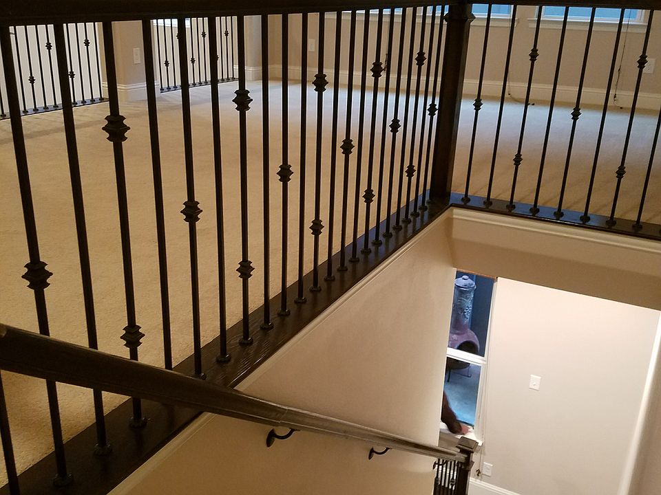 1st image of 2265 Longwood Dr