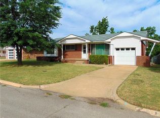 222 Cherokee Ln, El Reno, OK 73036