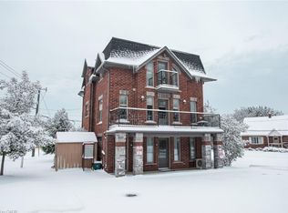 489 East Ave #B, Kitchener, ON N2H 0A8