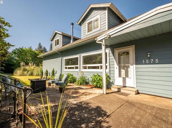 1575 N Henry St, Coquille, OR 97423