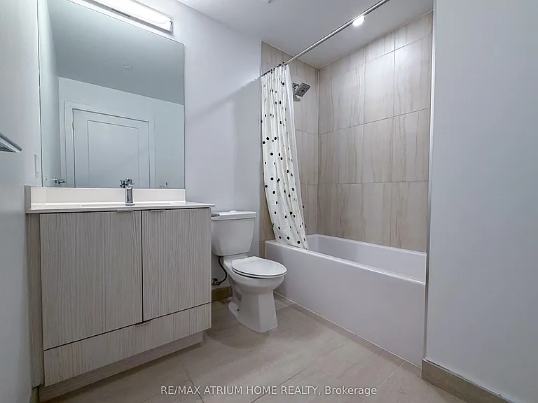 225 Village Green Sq #2705 — Photo 7