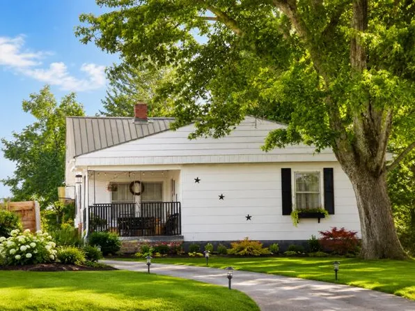 13 Jamestown St, Russell Springs, KY 42642