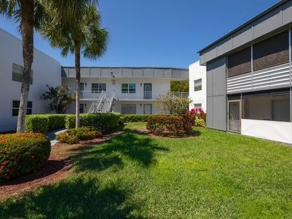 394 Normandy Ln, Delray Beach, FL