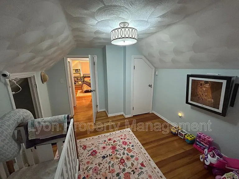 136 Aborn Ave — Photo 10