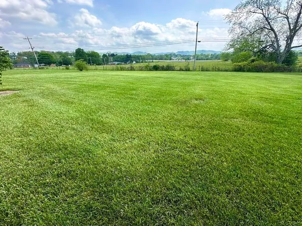 1312 Vineyard Ct, Berea, KY 40403