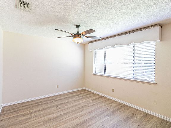 4th image of 10000 Bugle Dr