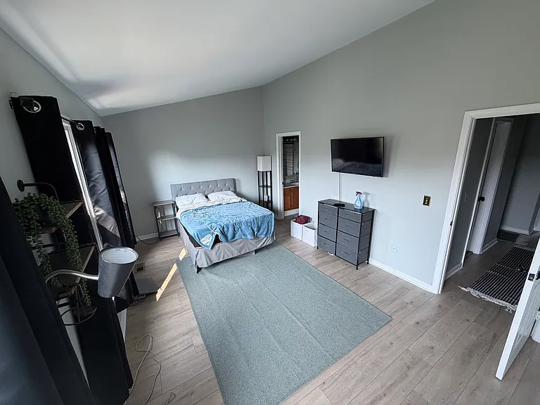 409 Davis Ave SW — Photo 2
