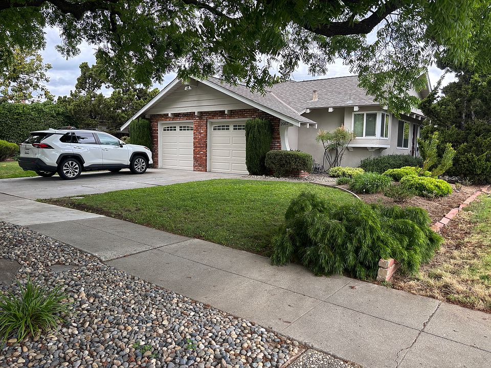 1st image of 2057 Foxworthy Ave