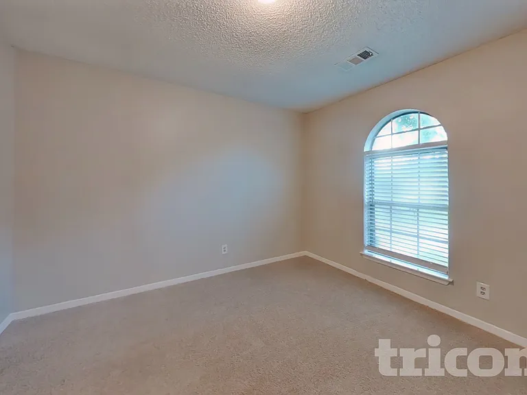 16726 Britford — Photo 12