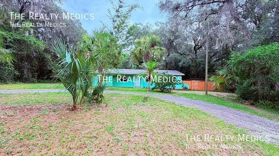 3bd / 2ba Modern Mount Plymouth Living! Timeless Looks, Modern Mood! Fully Fenced! — Photo 4