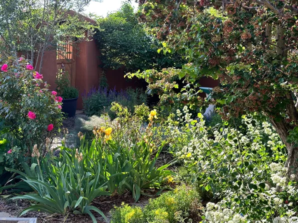22 Avila Rd, Santa Fe, NM 87508