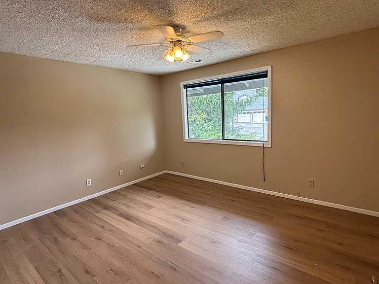 3144 NW Kent St — Photo 11