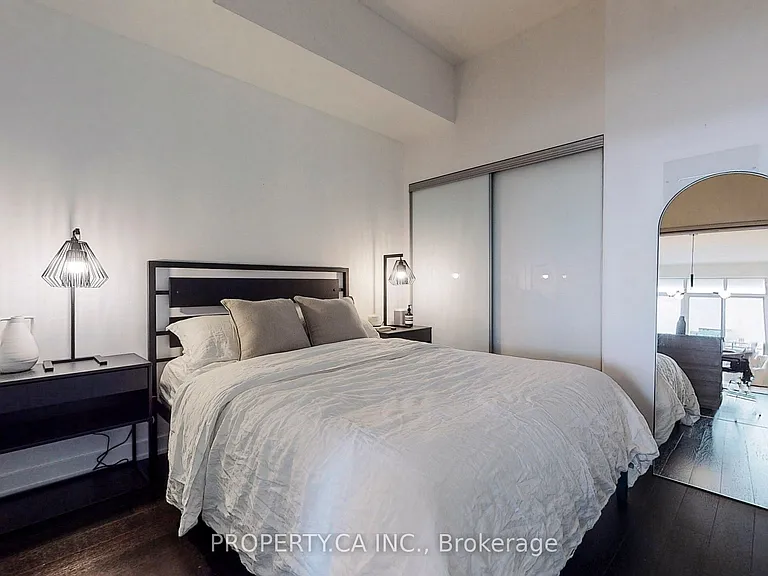 205 Manning Ave #403 — Photo 26