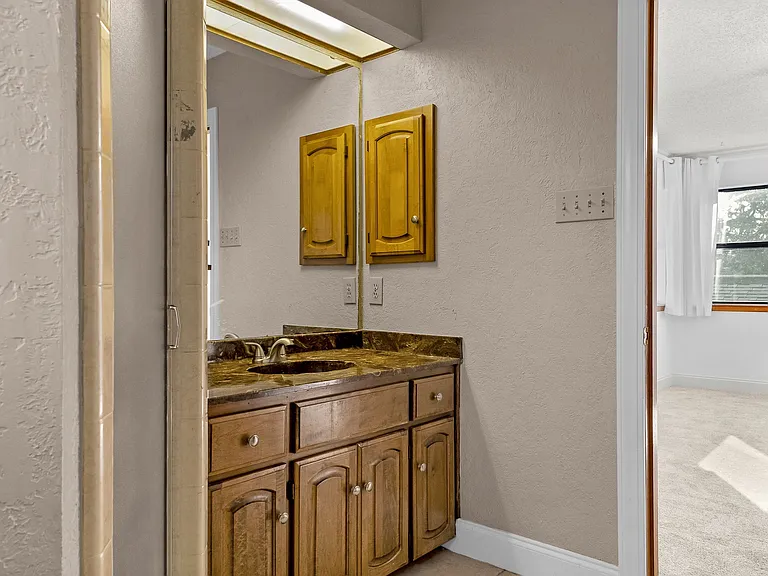 306 Country Wood Dr — Photo 26
