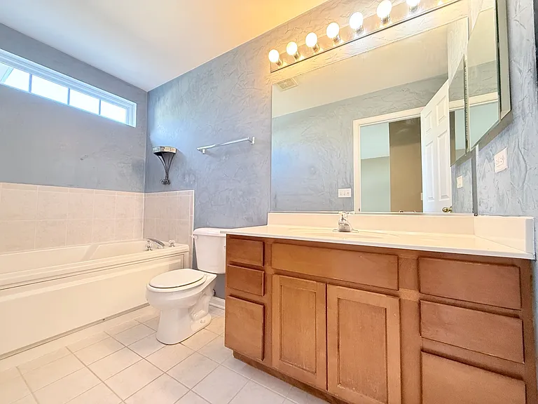 2307 Stoughton Dr — Photo 14