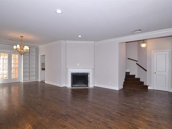 3rd image of 3404 Shenandoah St #3404