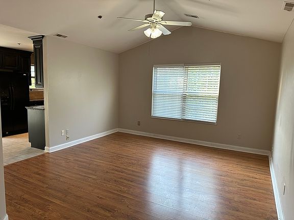 3rd image of 103 Jubilee Hill Dr Unit J