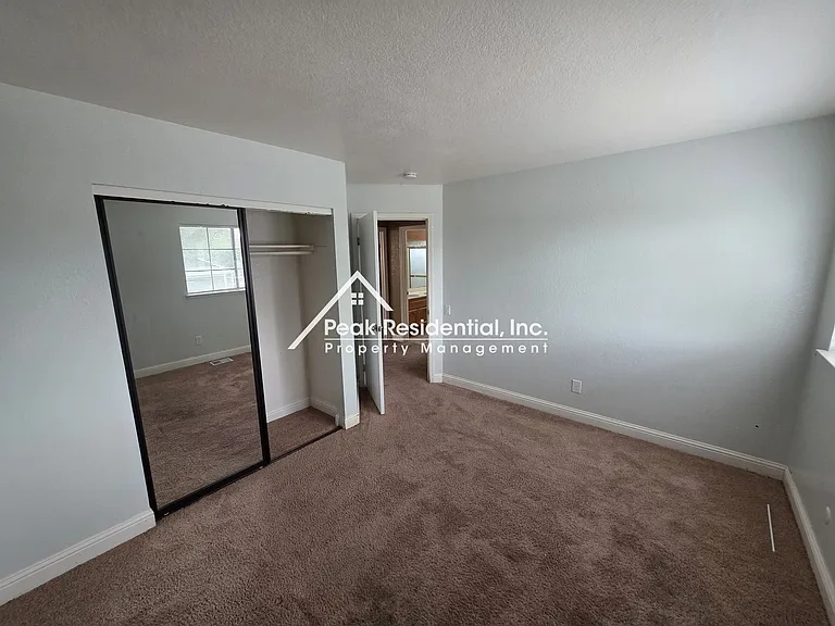 8101 Morgan Hill Way — Photo 16