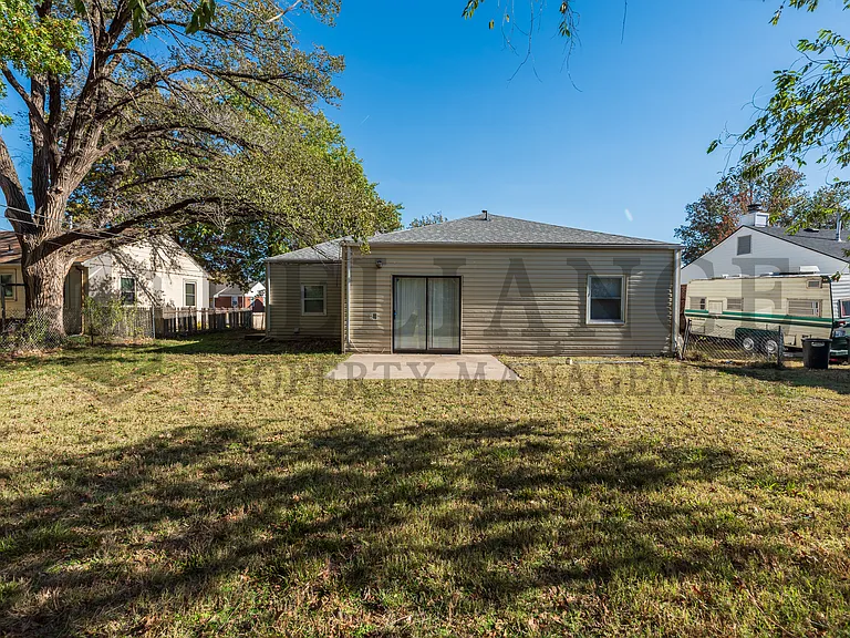 731 S Apache Dr — Photo 5
