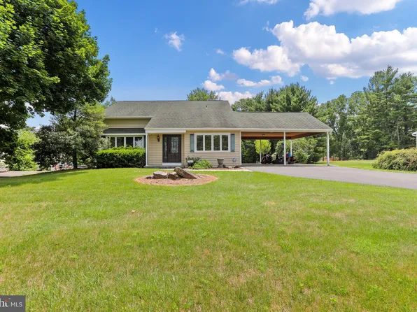 22453 Cave Hill Rd, Smithsburg, MD 21783