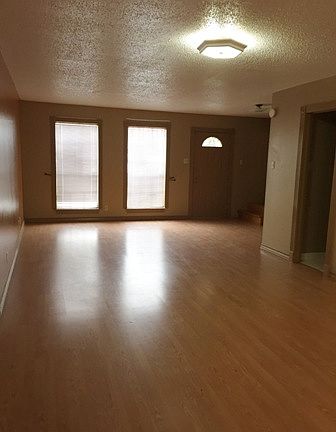 5th image of 2501 N Villaway Ave
