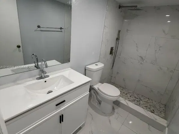 17911 NW 68th Ave, Hialeah, FL