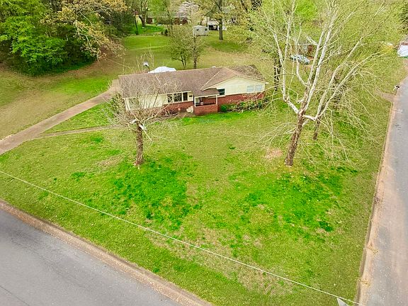 3rd image of 2115 Lynn Rd NW